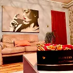 Dodi House